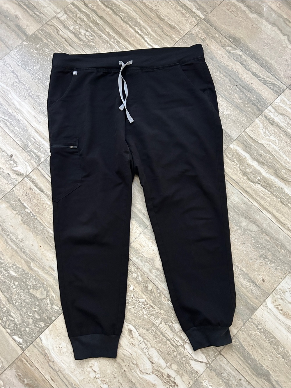 Figs black Women's Zamora Jogger Scrub Pant size XL